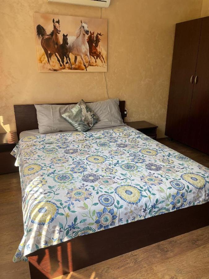 Lotos Apartament Lejlighed Burgas City Eksteriør billede