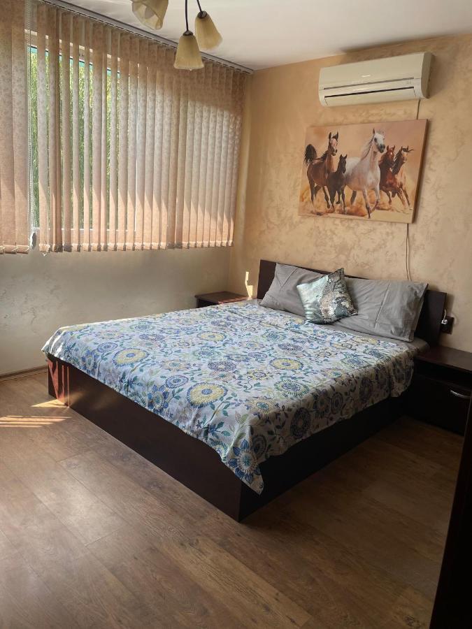 Lotos Apartament Lejlighed Burgas City Eksteriør billede